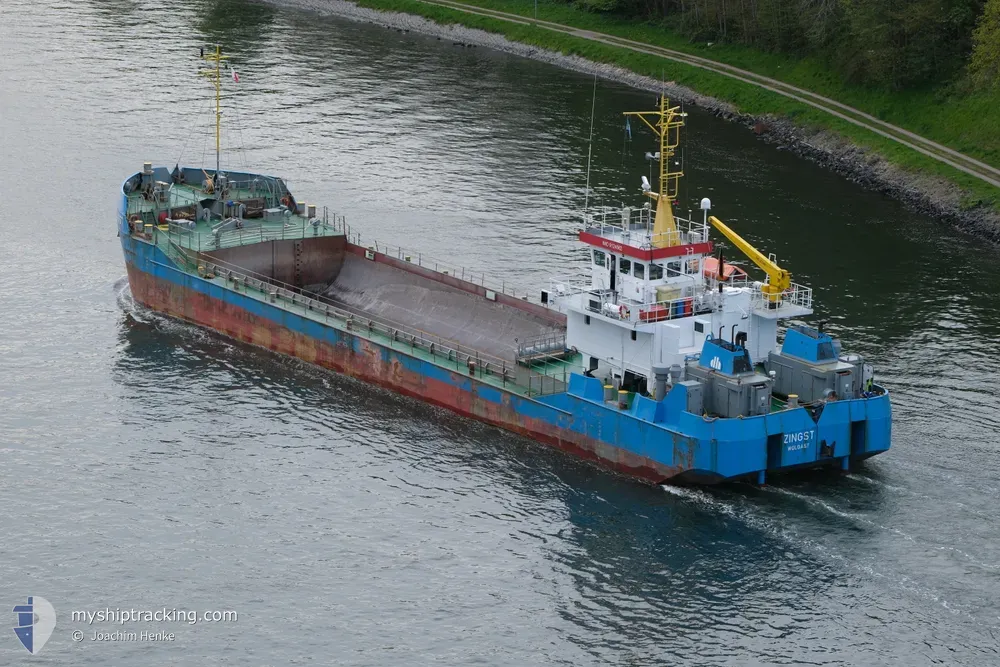 zingst (Hopper Dredger) - IMO 9124562, MMSI 211228710, Call Sign DQKX under the flag of Germany