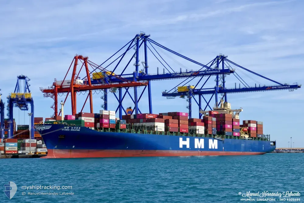 hyundai singapore (Container Ship) - IMO 9305685, MMSI 212351000, Call Sign 5BZP3 under the flag of Cyprus