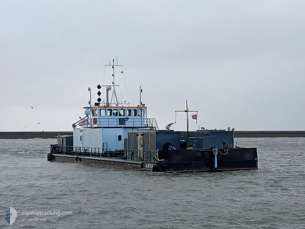 airset (Dredging or UW ops) - IMO -, MMSI 244690116, Call Sign PD8904 under the flag of Netherlands