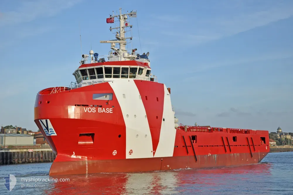 vos base (Offshore Tug/Supply Ship) - IMO 9378046, MMSI 245821000, Call Sign PBNJ under the flag of Netherlands