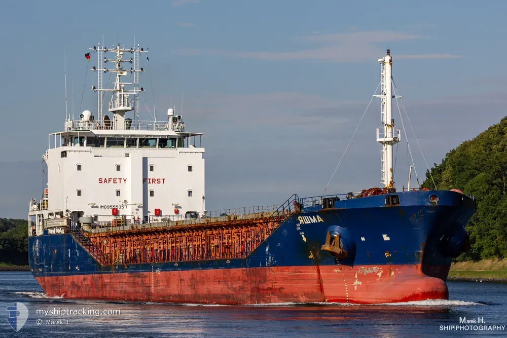 yashma (General Cargo Ship) - IMO 9555357, MMSI 273353680, Call Sign UEJO under the flag of Russia