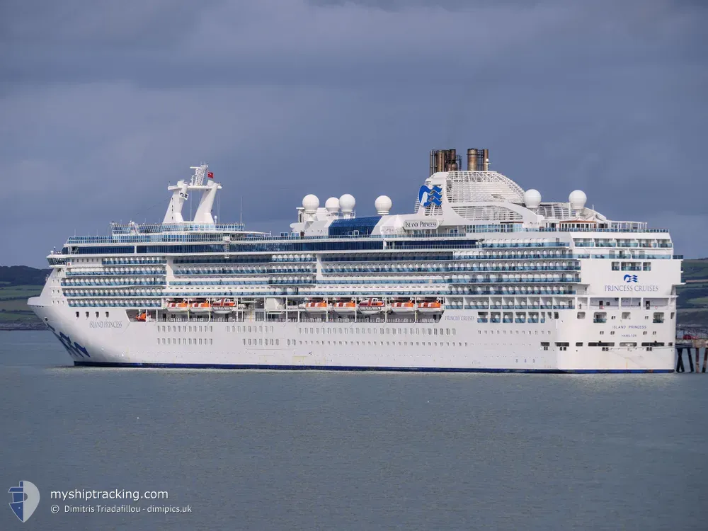 island princess (Passenger (Cruise) Ship) - IMO 9230402, MMSI 310384000, Call Sign ZCDG4 under the flag of Bermuda
