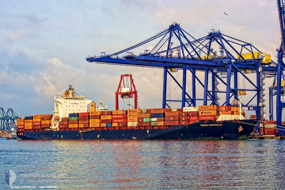 seaspan dubai (Container Ship) - IMO 9301782, MMSI 477097400, Call Sign VRBN8 under the flag of Hong Kong