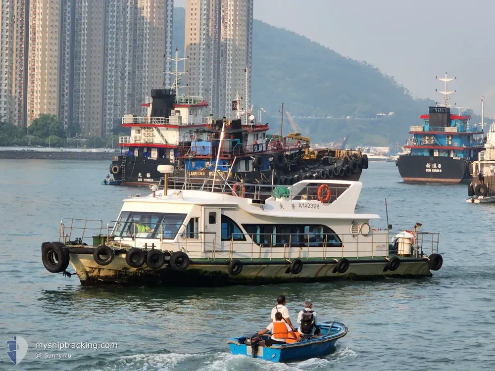tung wa (Passenger ship) - IMO -, MMSI 477995957, Call Sign VRS5264 under the flag of Hong Kong