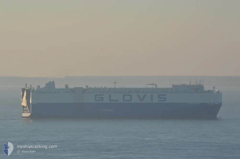 glovis summit (Vehicles Carrier) - IMO 9702417, MMSI 538005600, Call Sign V7EL8 under the flag of Marshall Islands